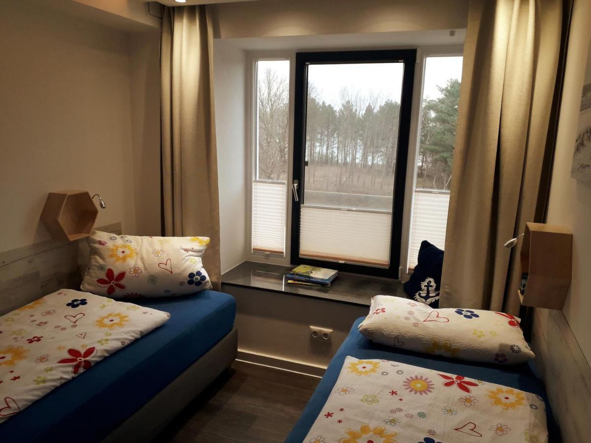 Ankerplatz Am Suedstrand, Fewo Mit 2 Schlafzimmer Und Eigenen Strandkorb ビンツ エクステリア 写真